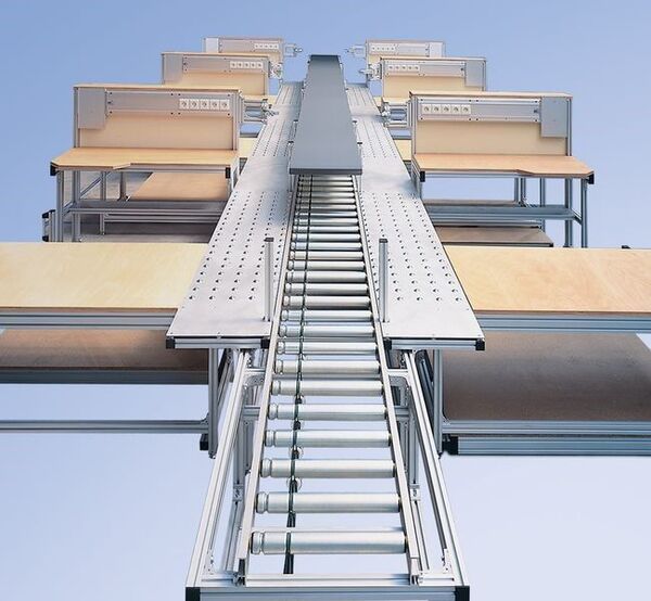 Bàn thao tác bán tự động